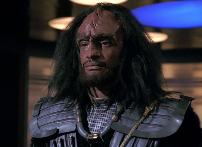 Tony Todd jako Kurn v seriálu Star Trek: Nová generace.