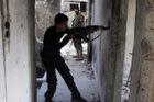 Povstalci proti Asadovi sťali na severu Sýrie novináře