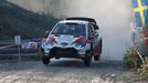 Elfyn Evans v Toyotě na trati Švédské rallye 2020