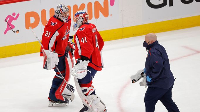 Craig Anderson střídá zraněného Vítka Vaněčka v brance Washingtonu.