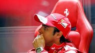 PROPADLÍK. Felipe Massa to má u Ferrari zase nahnuté. Tři nehody v rychlém sledu a umístění většinou až ve druhé polovině bodované desítky jsou pro Ferrari usilující o Pohár konstruktérů málo.