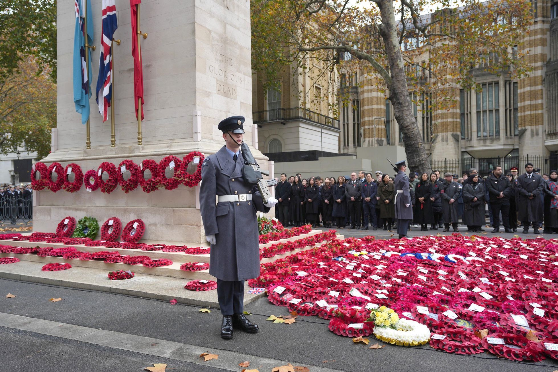 Velká Británie, den vzpomínek, váleční veteráni, Kate, Camilla, královská rodina