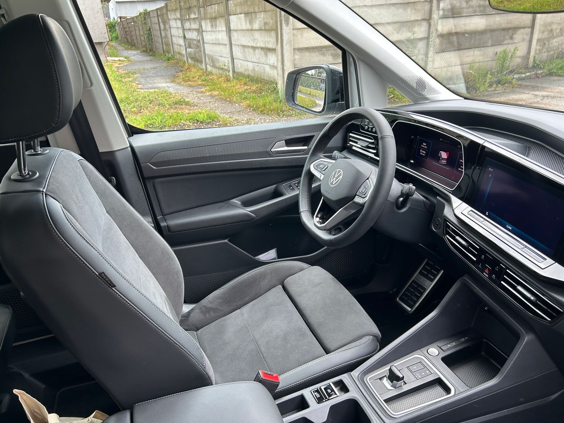 VW Caddy plug-in hybrid