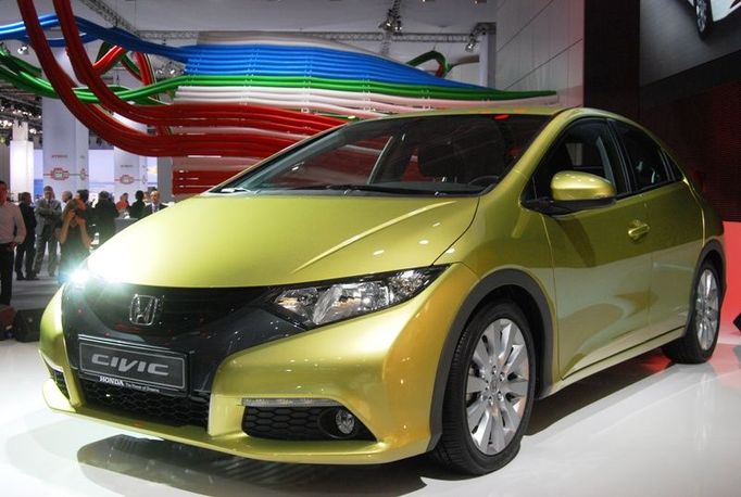 Nová Honda Civic byla jednou z nejočekávanějších premiér. Oproti minulé generaci je design umírněný.