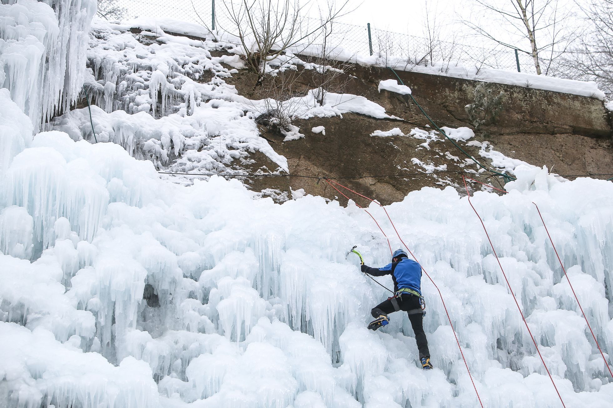 Umělá ledová stěna v Liberci
