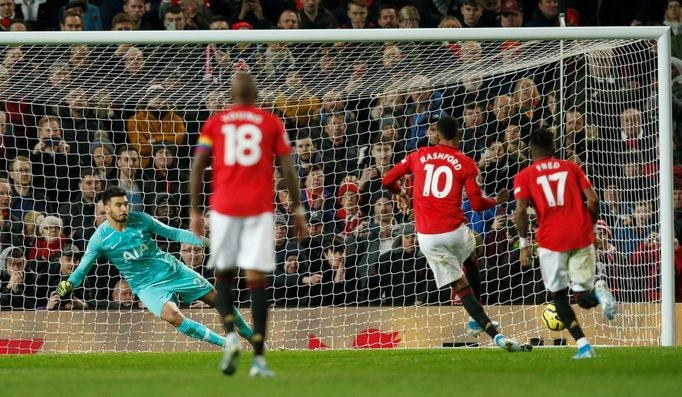 Soccer Football - Premier League - Manchester United v Tottenham Hotspur - Old Trafford, Manchester, Britain - December 4, 2019  Manchester United's Marcus Rashford score