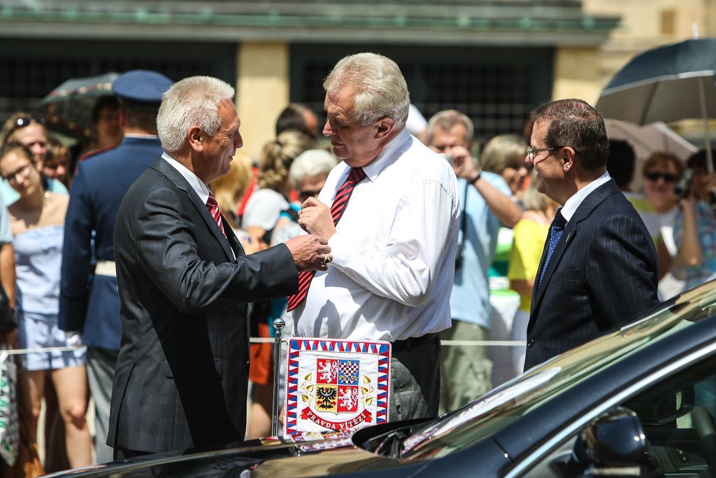 Zemanovi nové auto