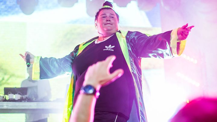 Když se nebudeme smát, umřeme. Ukrajinská raperka vyráží na turné, peníze dá své zemi; Zdroj foto: Oli Zitch (CC BY-NC-ND 2.0)