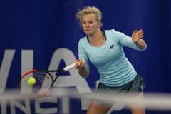 Živě: Siniaková - Petkovicová 6:2, 7:6. Česká tenistka postupuje na domácím turnaji do dalšího kola