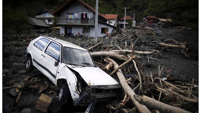 Vesnice Topčičovo Pole pět měsíců po povodních.