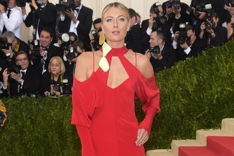 "Napište mi. Maria." Šarapovová zveřejnila telefonní číslo, samotné je jí smutno