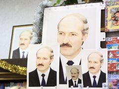 Portréty Alexandra Lukašenka.