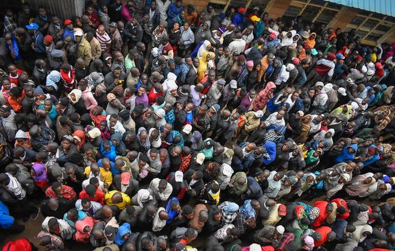 Zájem o volby je v Keni obrovský. Lidé čekali ve frontách už od brzkého rána.