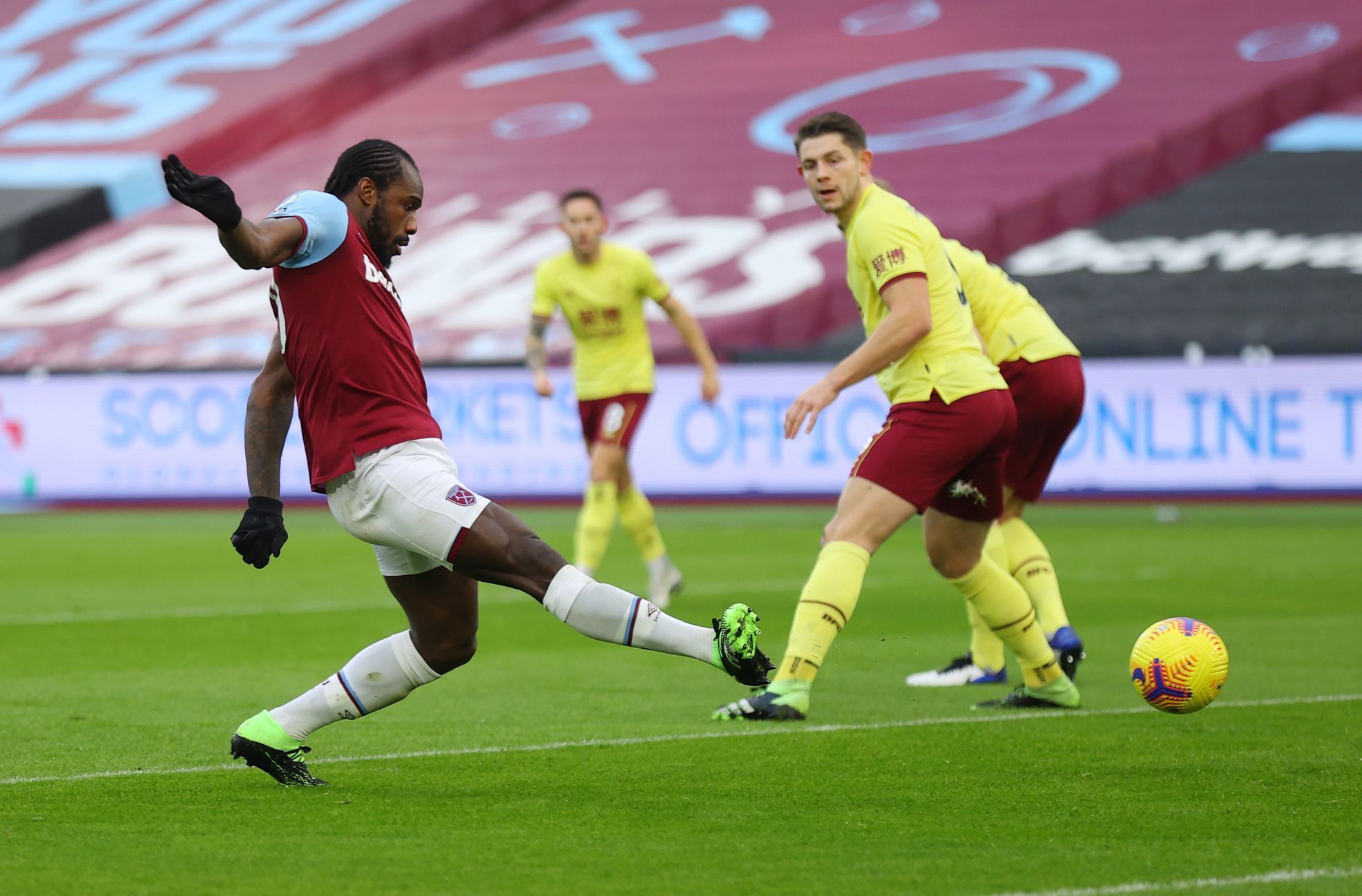 fotbal, anglická liga 2020/2021, Premier League - West Ham United v Burnley Michail Antonio