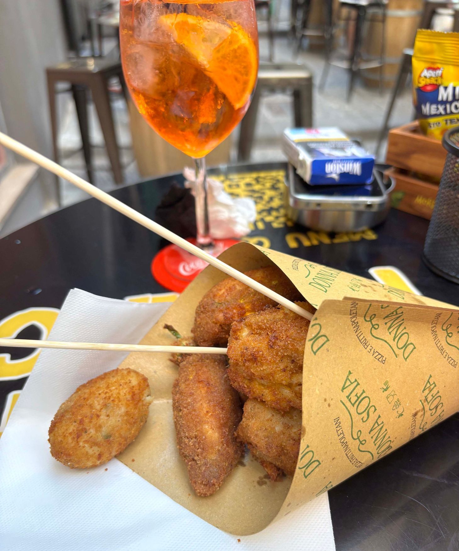 Neapol, Itálie, cestování, gastronomie