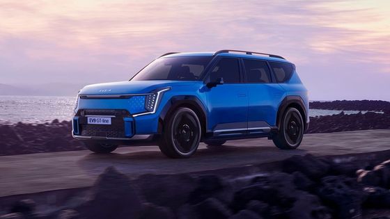 Kia představila svou vlajkovou elektrickou loď, SUV EV9.