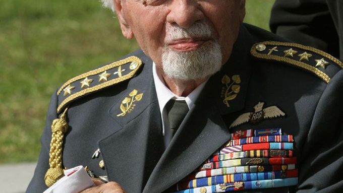 Generál František Fajtl (20. 8. 1912 - 4. 10. 2006) na archivním snímku z roku 2006.