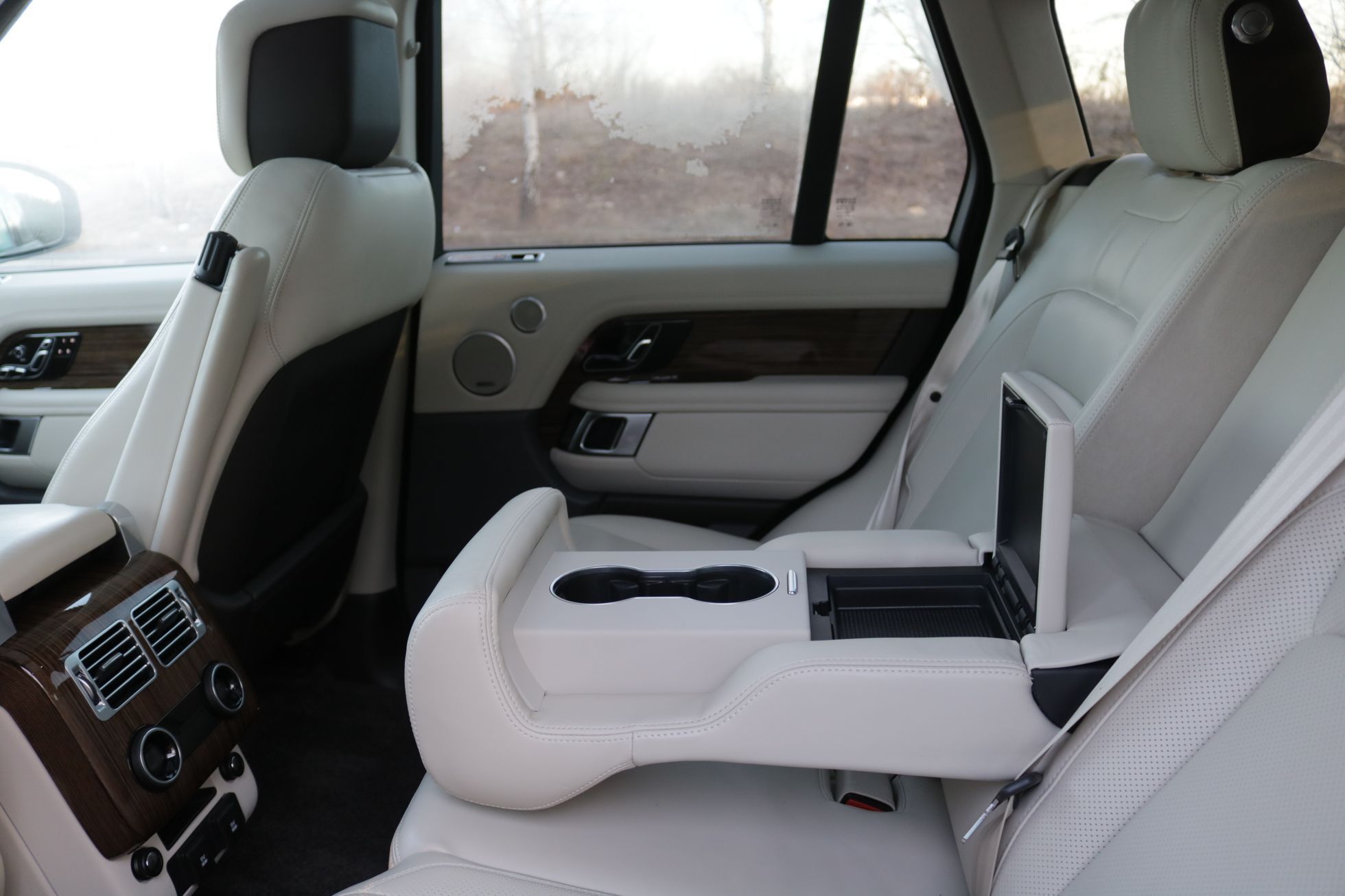 Range Rover P400e hybrid 2019