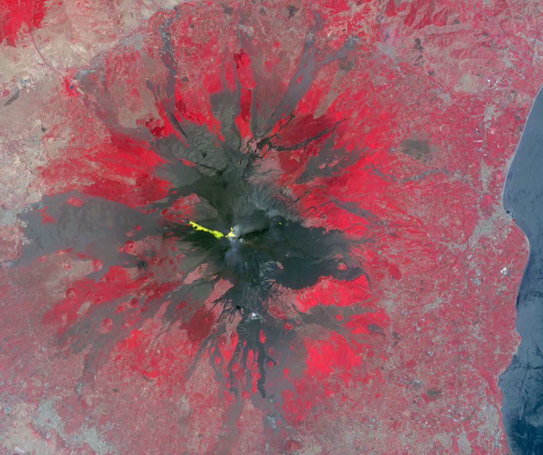 Sopka Etna 27. května 2016, z vesmíru