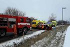 U Lanškrouna se srazila dvě auta, sedm lidí bylo zraněno