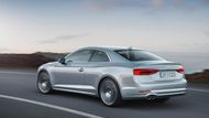 Druhá generace Audi A5 rozvíjí design té původní. Jedná se tedy o elegantní, ale přesto sportovní automobil.