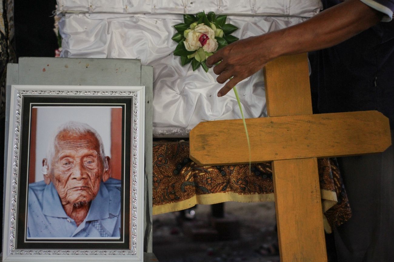 Sodimejo (Mbah Gotho), údajně nejstarší člověk světa, zemřel ve věku 146 let