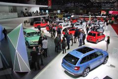 Evropský trh s novými auty roste už 31 měsíců v řadě. Rekordy hlásí Škoda, Audi, BMW nebo Mercedes