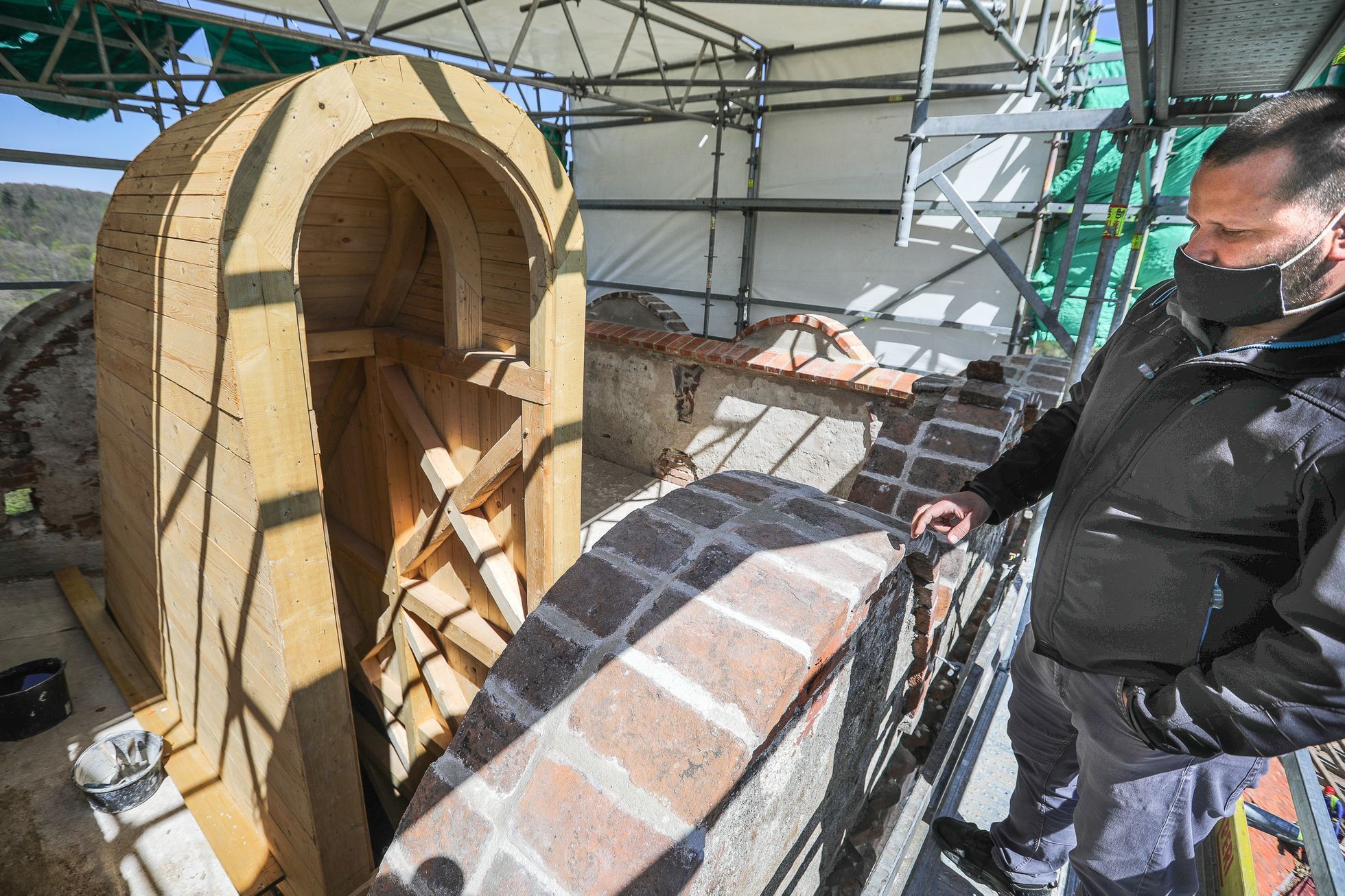 Zámek Vranov nad Dyjí - rekonstruce věže a střech 2020