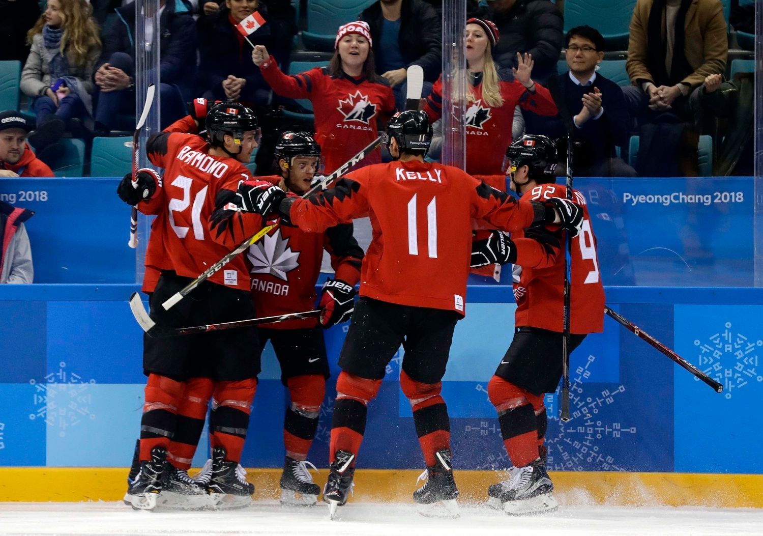 Kanaďané slaví gól v semifinále Kanada - Německo na ZOH 2018