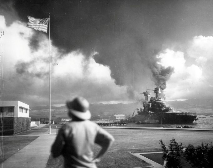 Vzpomínkový obřad u příležitosti 75. výročí útoku na Pearl Harbor