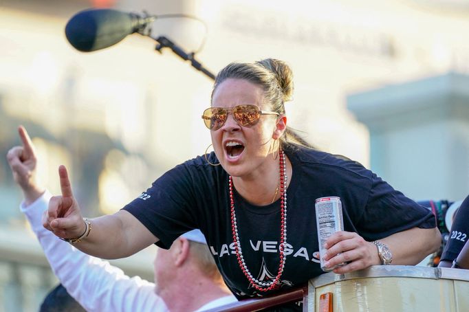 Becky Hammonová