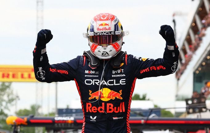 Max Verstappen z Red Bullu slaví triumf ve VC Kanady F1 2023.