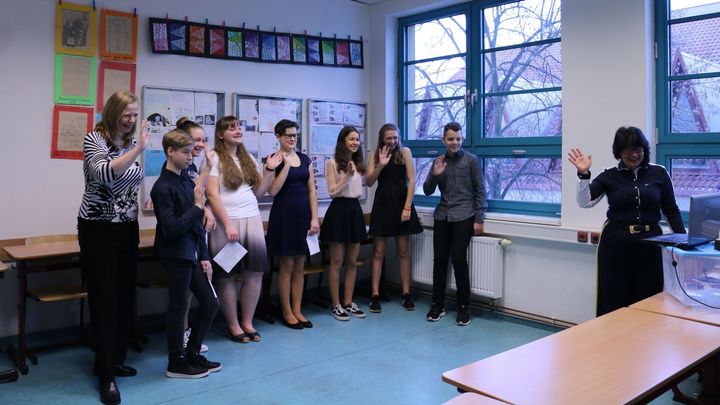 Nymburk má družbu s ruskou školou, jejíž ředitelka falšovala volby pro Putina