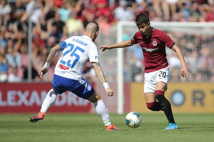 Jiří Fleišman a Adam Hložek v zápase 6. kola ligy Sparta - Baník