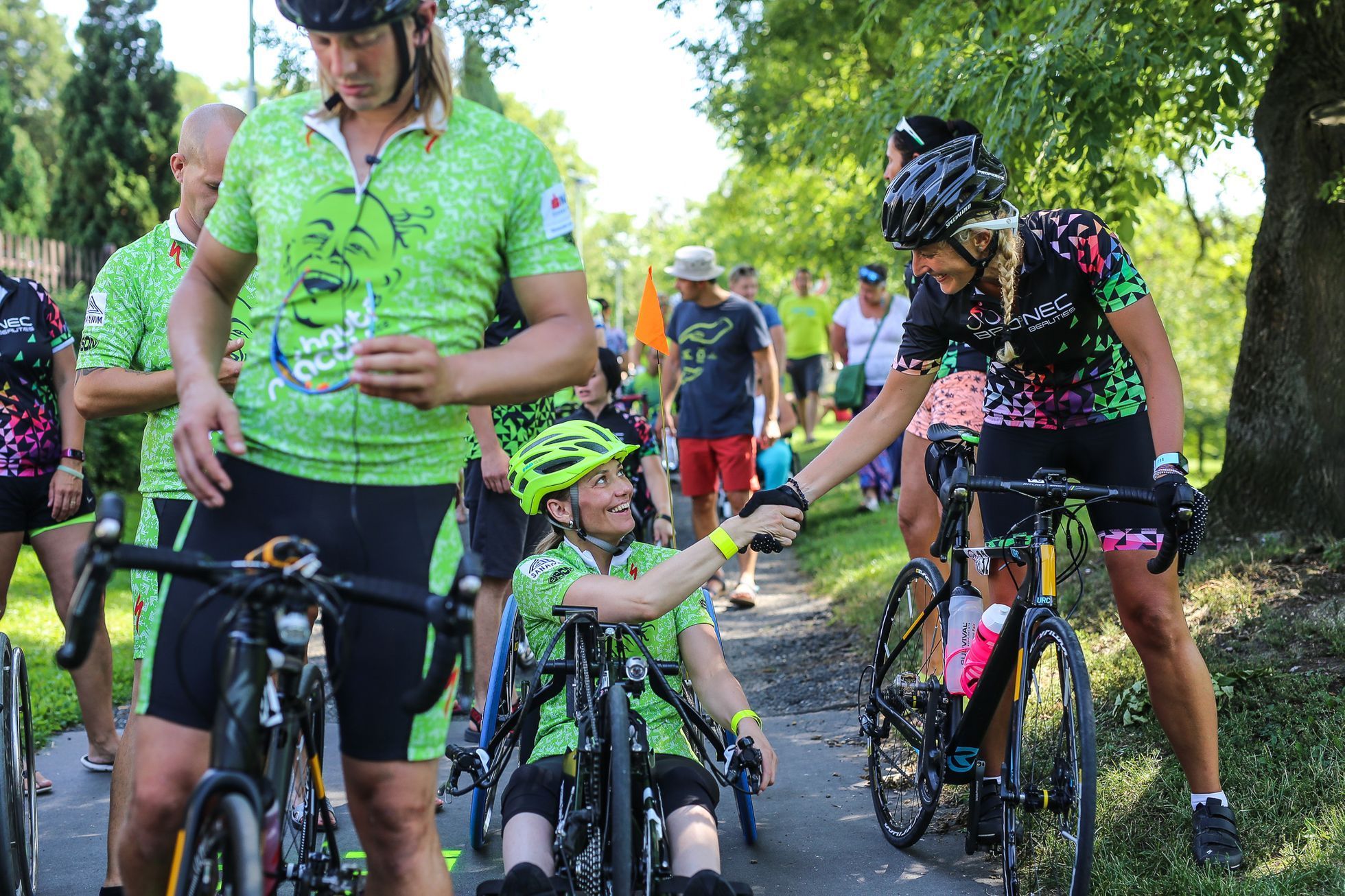 Handy cyklo maraton - start, Cesta za snem, tým Sananim a Bronec