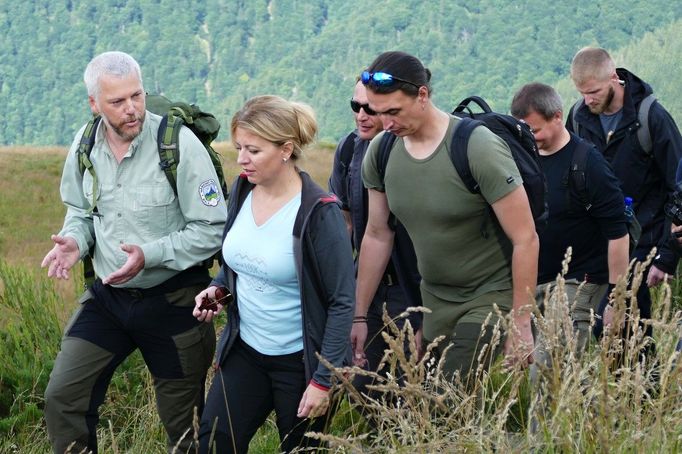 Zuzana Čaputová během turistické procházky v údolí Vrátna v Kriváňské Malé Fatře na Slovensku v srpnu 2019.