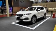 Haval patří značce Great Wall, která má v nabídce i dalšího výrobce pouze vozů kategorie SUV. Jmenuje se WEY a někteří si na tato auta vzpomenou z frankfurtského autosalonu v roce 2017. Model VV6, který je na snímku, rovněž patří do střední třídy.