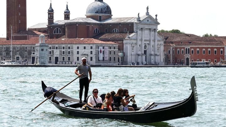 Benátky "zkasírují" jednodenní turisty, v létě znovu zavedou poplatek za vstup