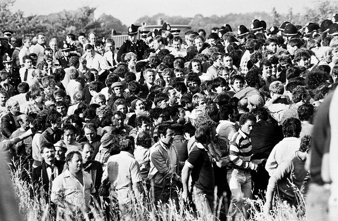 Mezi vnitrostátní problémy, které musela Margaret Thatcherová v pozici britské premiérky řešit, patřily i nepokoje horníků v oblasti severní Anglie, jež v roce 1984 nakonec vyústily ve stávku.