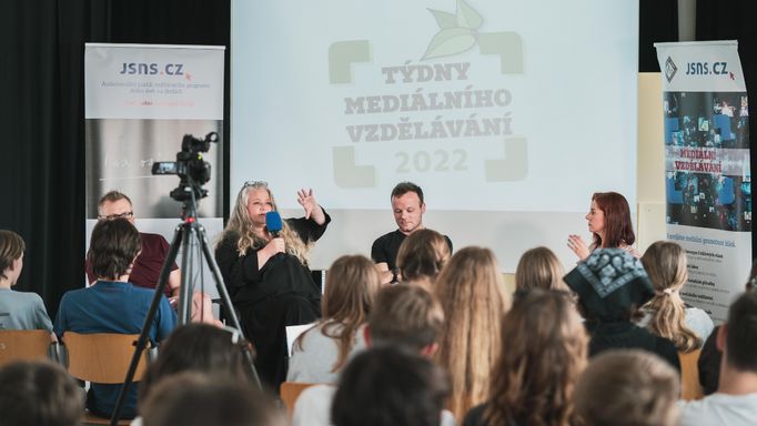 Debata s novináři na Týdnech mediálního vzdělávání 2022