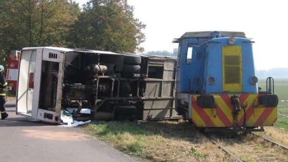 V autobusu umírali lidé. Naštěstí jen jako