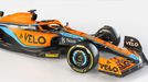 Porovnání monopostů F1 McLaren z roku 2021 (nahoře) a 2022