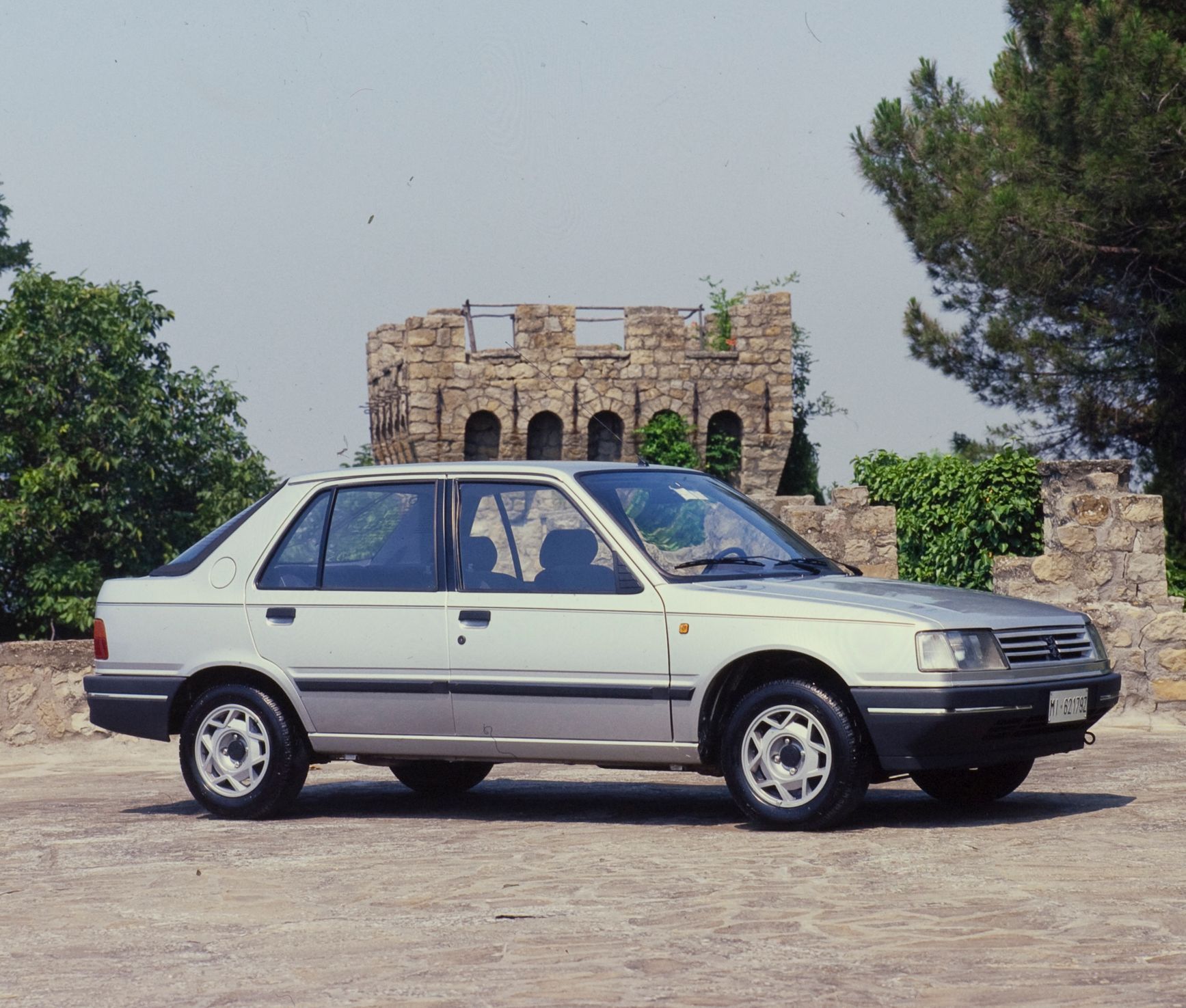 Peugeot 309