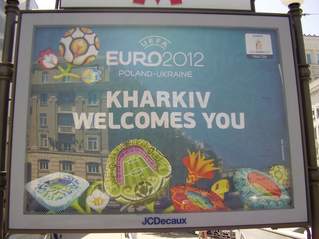 Ukrajina Euro,billboard v ulicích Charkova.