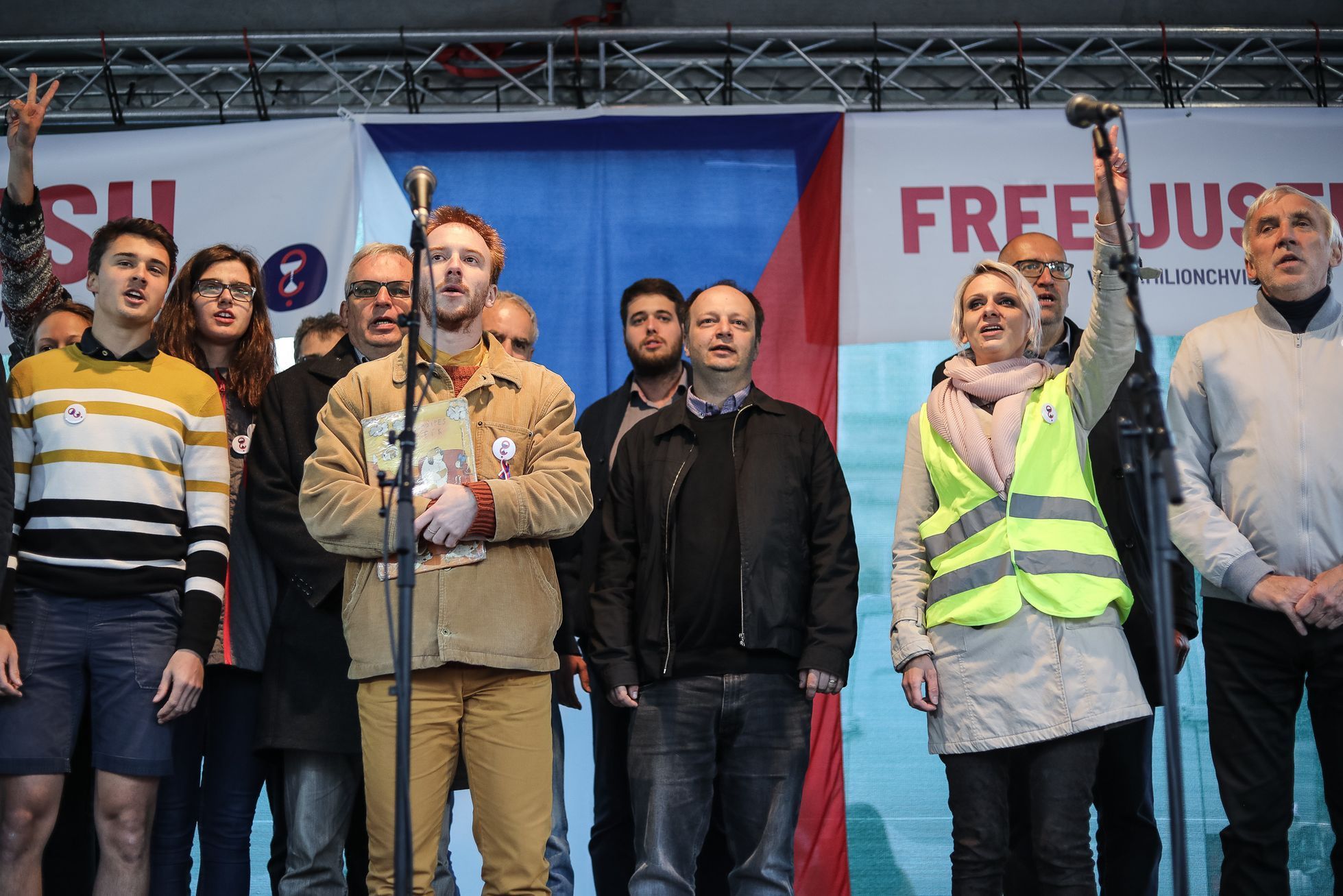 Třetí demonstrace proti Benešové a Babišovi a za spravedlivou justici, Staroměstské náměstí, Praha