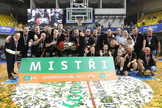 Basketbalisté Nymburka, mistři 2018