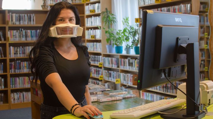 Dá se v něm lépe dýchat i komunikovat. Česká 3D tiskárna vymyslela vlastní respirátor