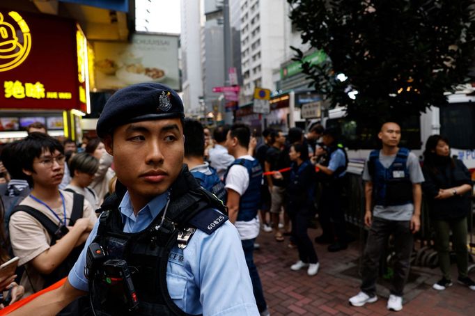 Policie v Hongkongu hlídá na pietních akcích u příležitosti výročí demonstrací na náměstí Tchien-an-men.