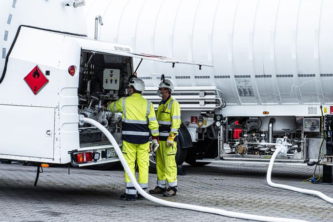 První mobilní samoobslužná LNG stanice v ČR, kterou zprovoznila společnost GasNet.