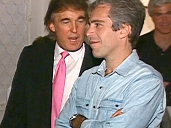 Donald Trump and Jeffrey Epstein na společné fotografii z roku 1982.